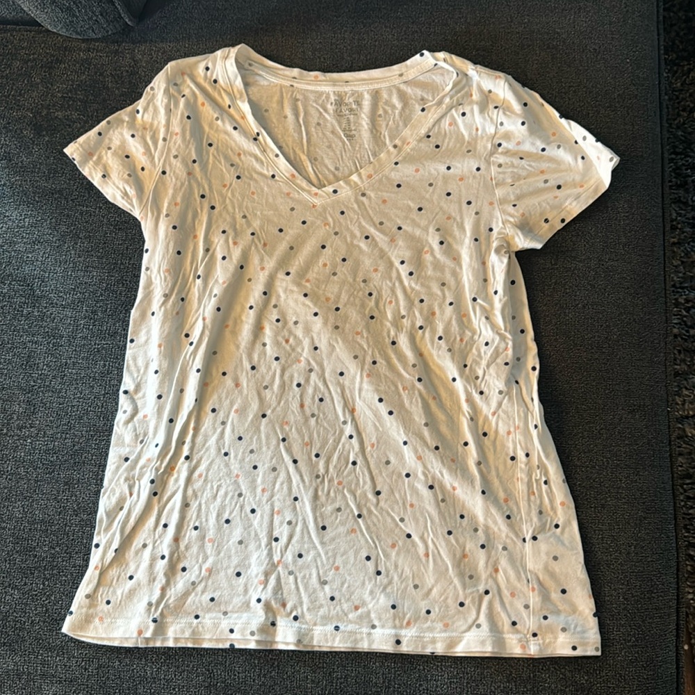 White V neck t-shirt